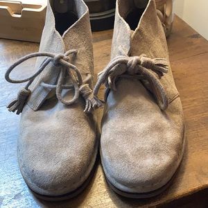 Womens chukkas - 5.5 Suede